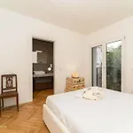 Nivola House, Bilocale Su Tre Livelli E Terrazzo